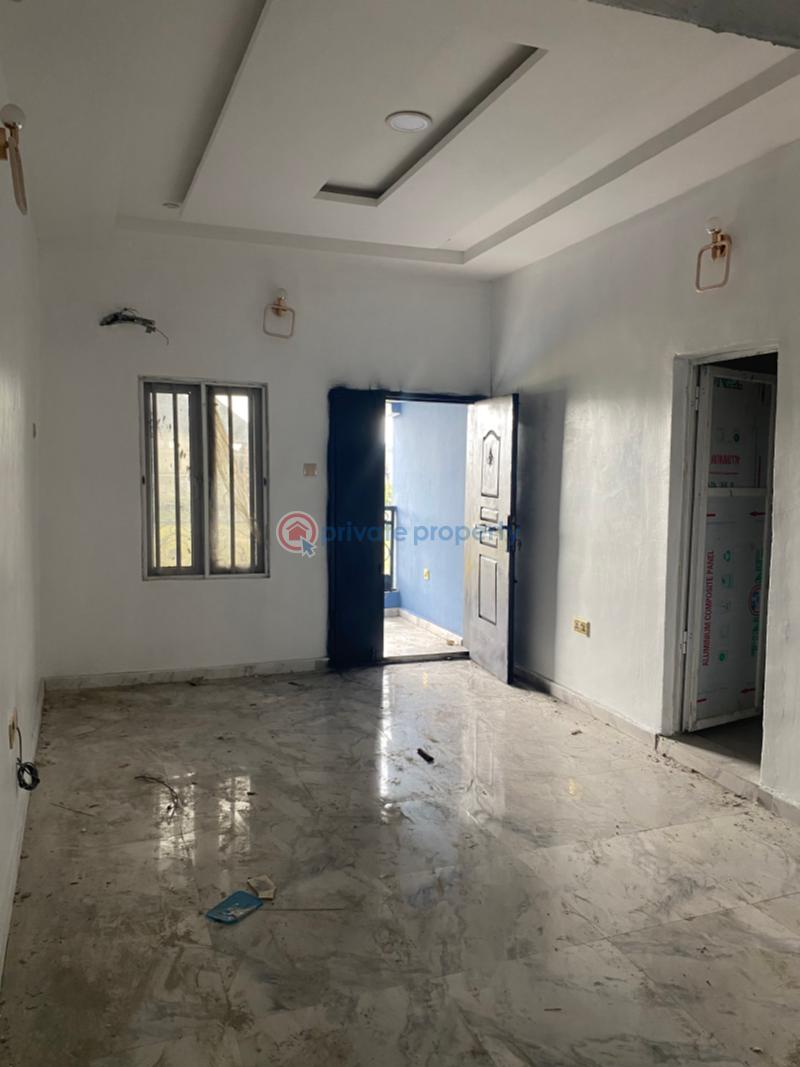 2 bedroom Flat & Apartment For Rent University View Estate Beside Petrocam Filling Station Olonkonla Ajah Lagos - 5