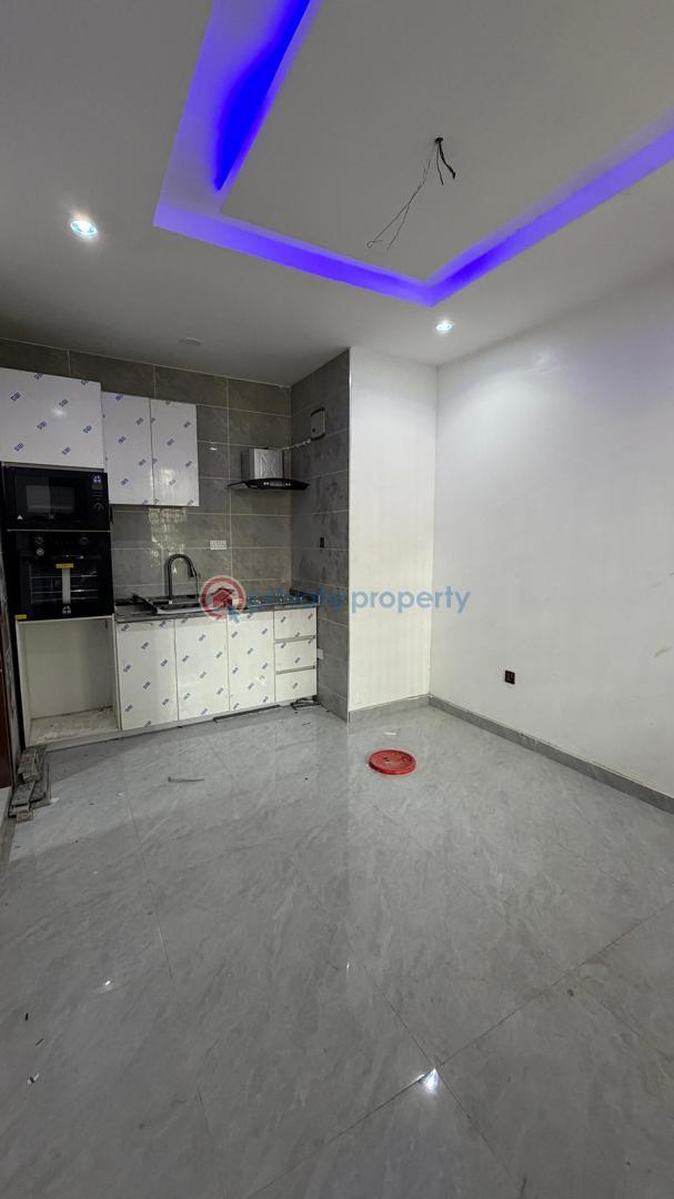 2 bedroom Block Of Flats For Sale Newly Built 2 Bedroom Apartment In A Good Environment Itire-Ikate Surulere Lagos - 4