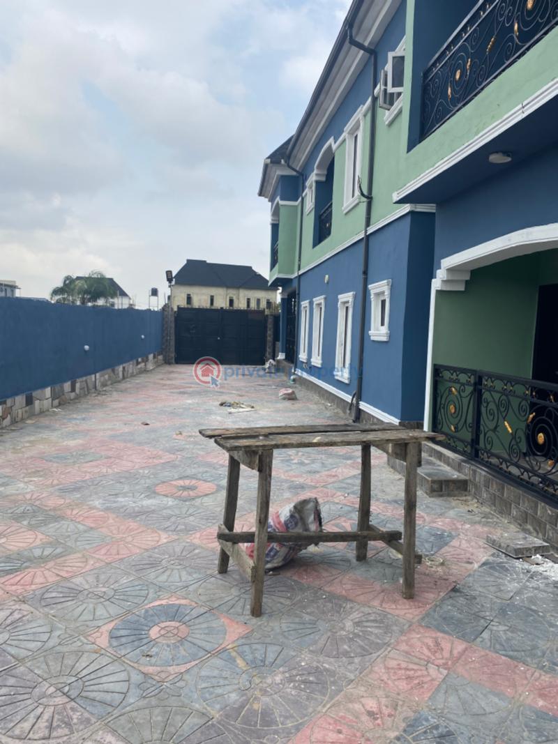 2 bedroom Flat & Apartment For Rent University View Estate Beside Petrocam Filling Station Olonkonla Ajah Lagos - 0