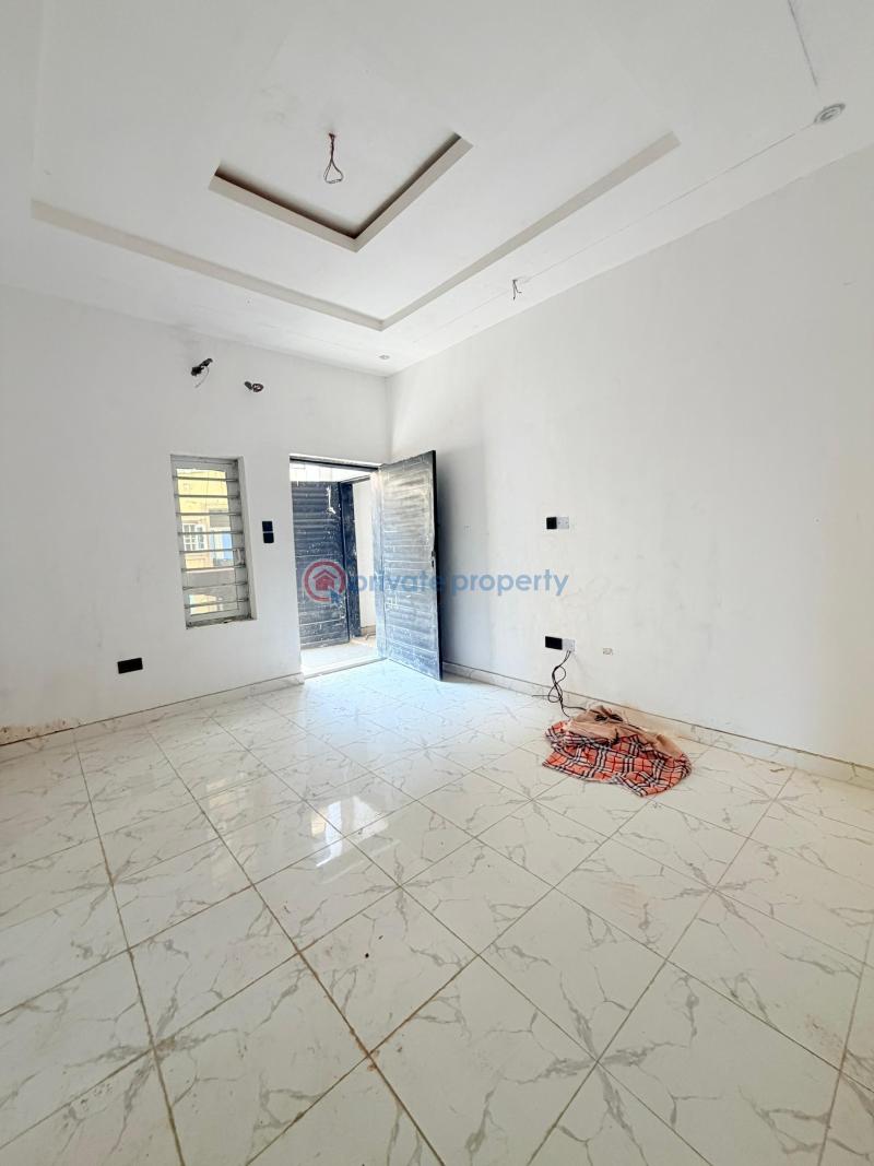 2 bedroom Block Of Flats For Sale Gbagada Lagos - 4