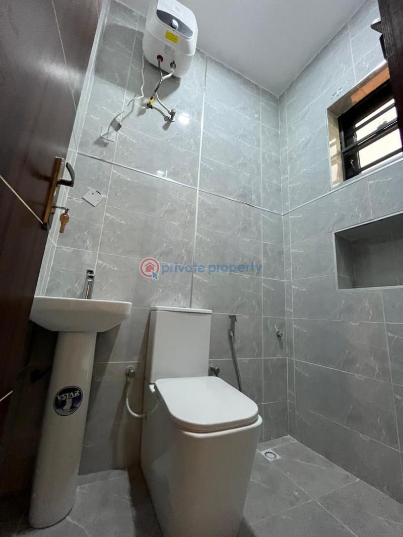 2 bedroom Block Of Flats For Sale Adeniran Ogunsanya Surulere Lagos - 8