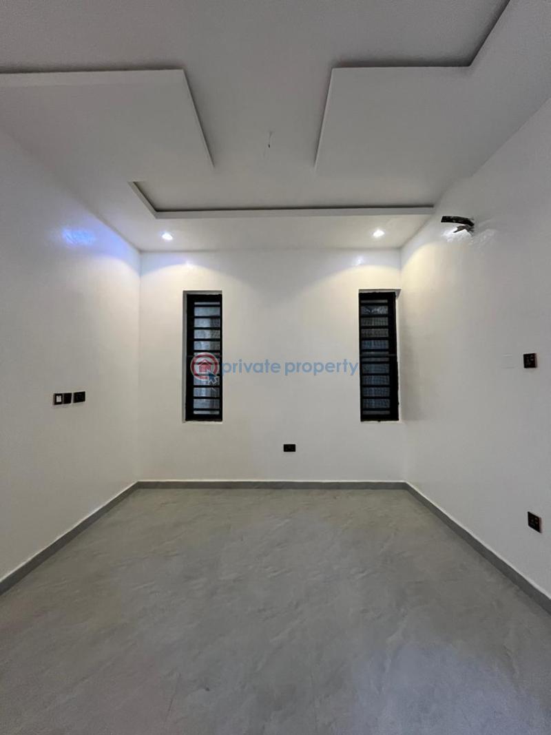 2 bedroom Block Of Flats For Sale Adeniran Ogunsanya Surulere Lagos - 6