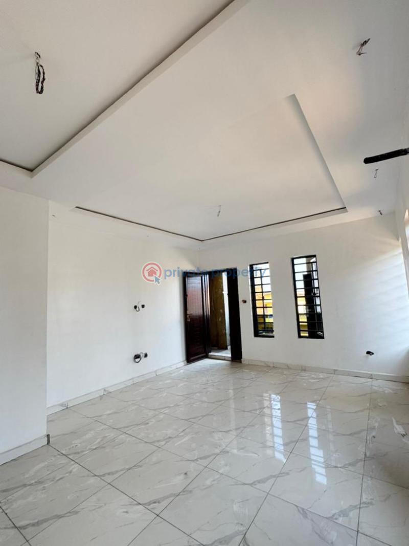 2 bedroom Block Of Flats For Sale Sawmill Gbagada Lagos - 2