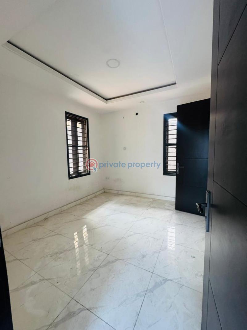 2 bedroom Block Of Flats For Sale Maryland Lagos - 7