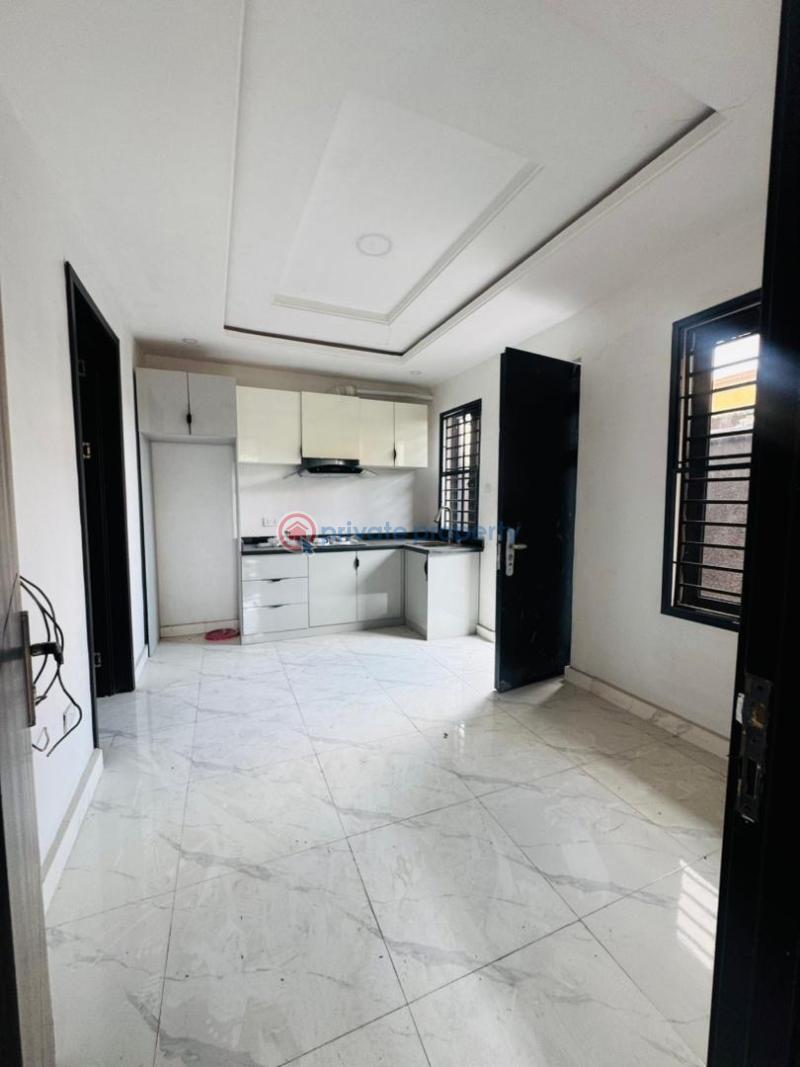 2 bedroom Block Of Flats For Sale Maryland Lagos - 1