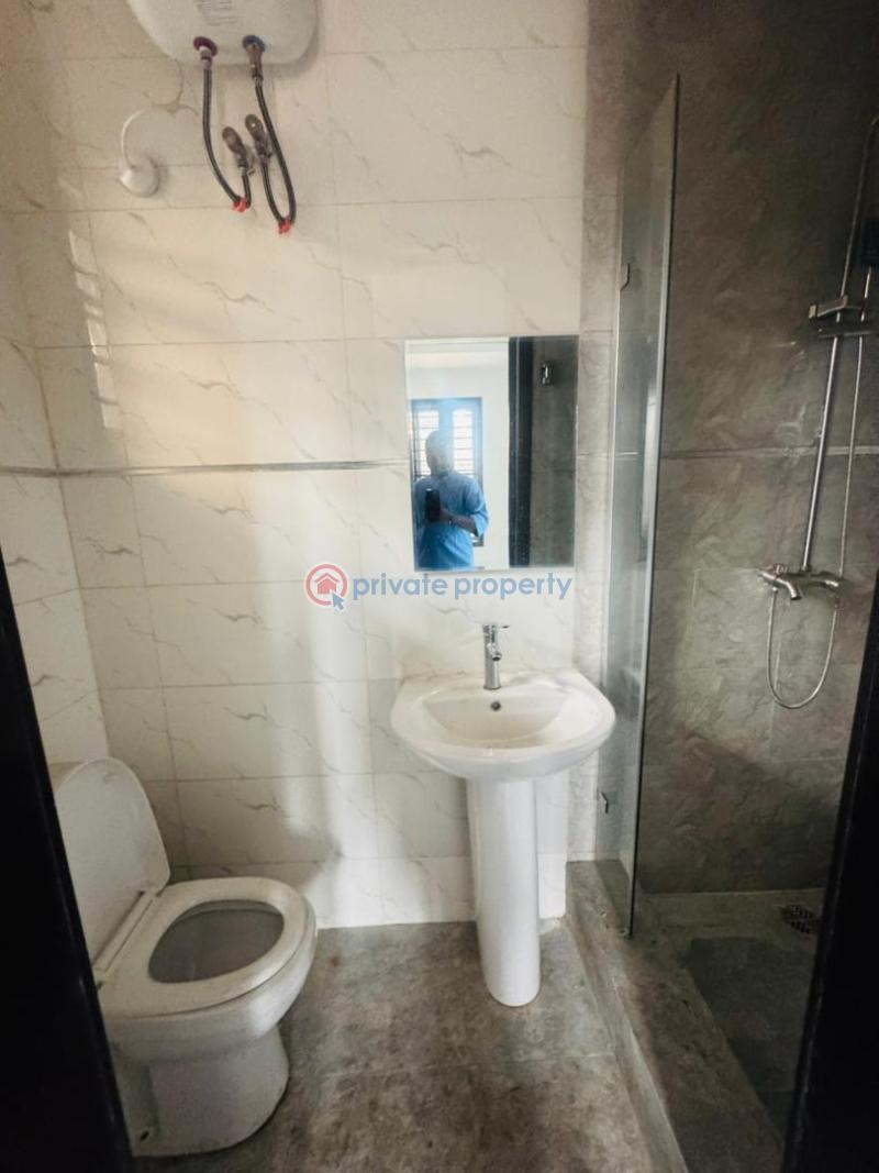 2 bedroom Block Of Flats For Sale Maryland Lagos - 2