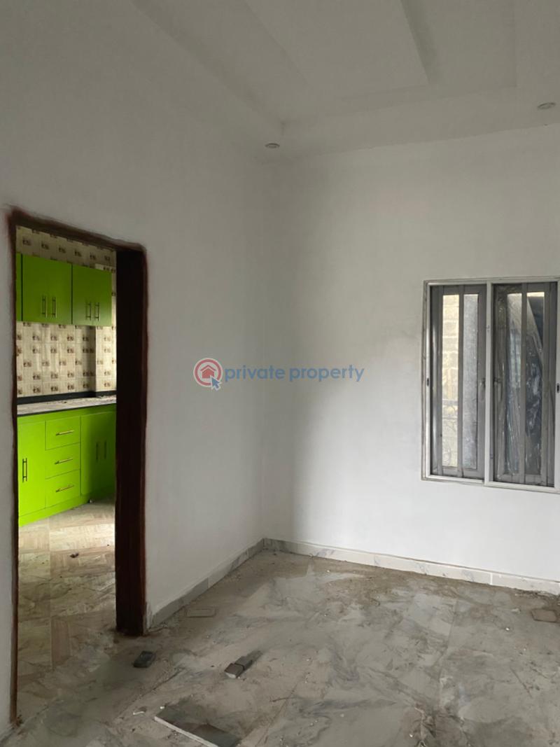 2 bedroom Flat & Apartment For Rent University View Estate Beside Petrocam Filling Station Olonkonla Ajah Lagos - 6