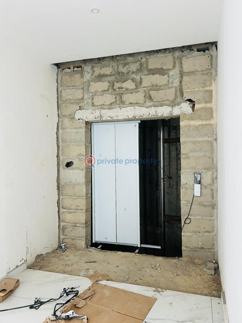 2 bedroom Flat & Apartment For Sale Behind Nike Art Gallery Lekki Phase 1 Lagos - 1