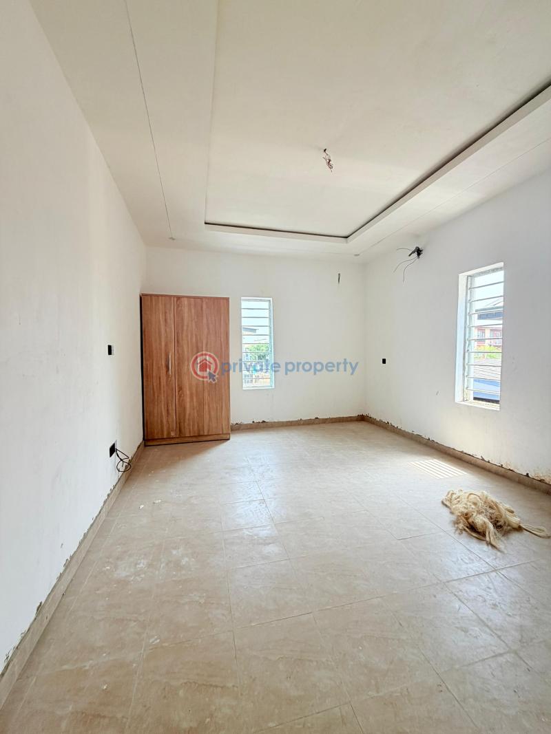 2 bedroom Block Of Flats For Sale Gbagada Lagos - 3
