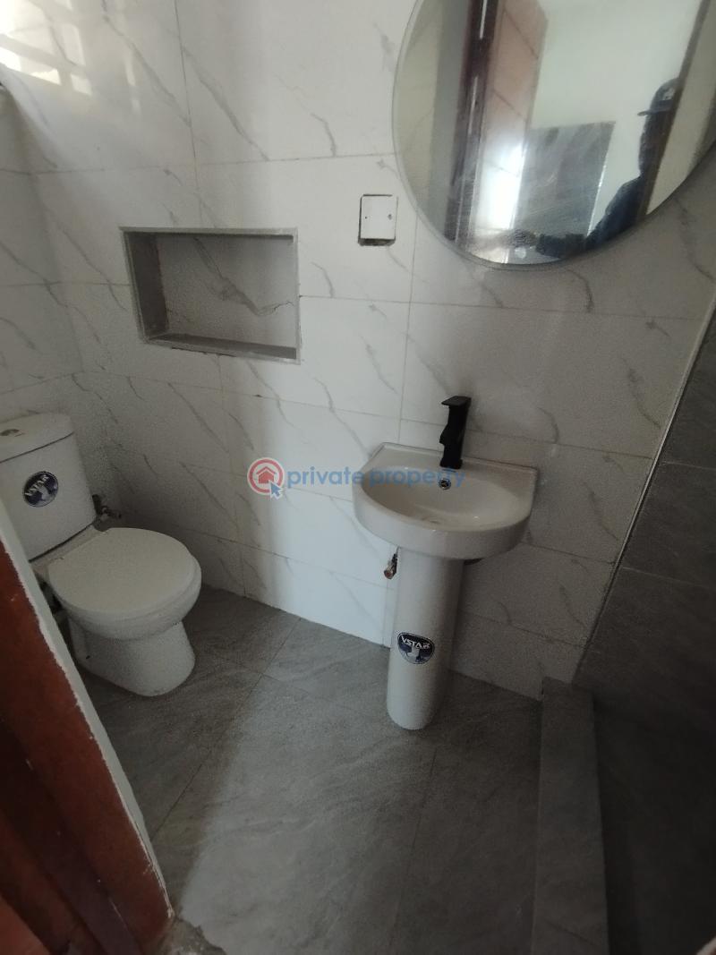 2 bedroom Block Of Flats For Rent Estate Agungi Lekki Lagos - 5