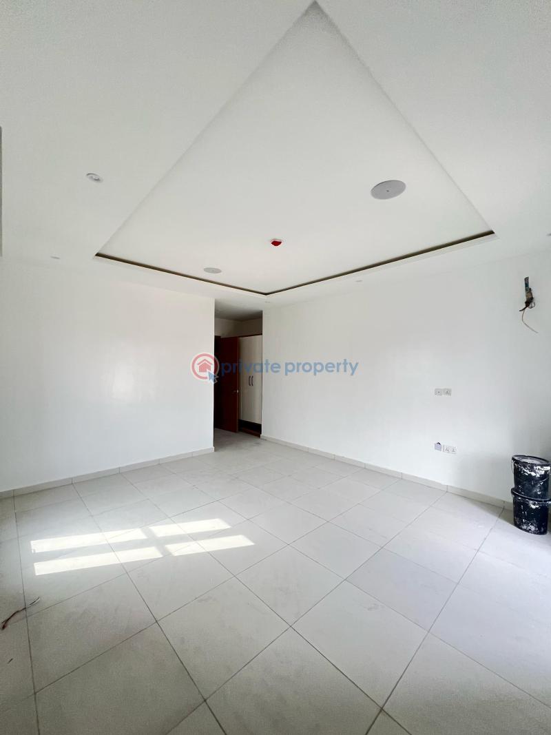 Newly built 2 bedroom apartment with an elevator and swimming pool suitable for investment - 4 2 bedroom Flat & Apartment For Sale Ikate Lekki Lagos - 4