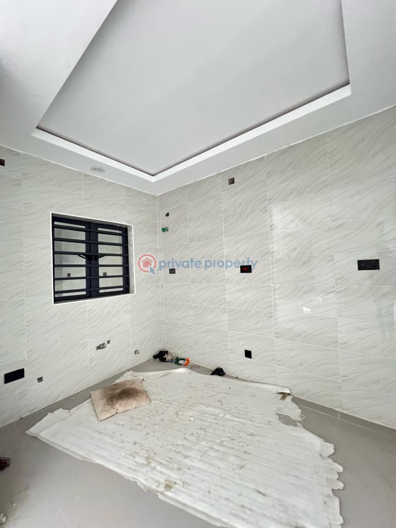 Newly built 2 bedroom apartment with swimming pool suitable for investment - 3 2 bedroom Flat & Apartment For Sale Ikate Lekki Lagos - 3