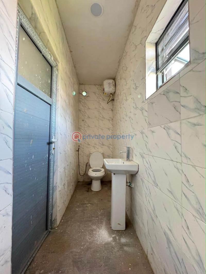 2 bedroom Block Of Flats For Sale Fadeyi Shomolu Lagos - 7