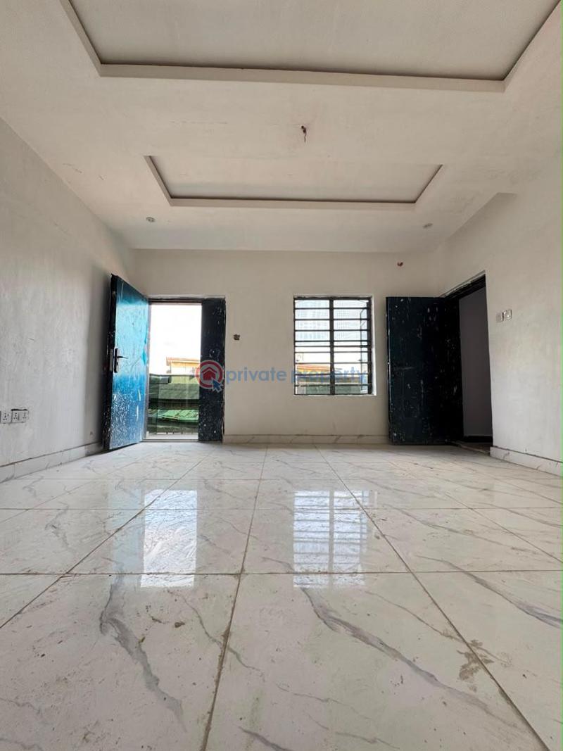 2 bedroom Block Of Flats For Sale Fadeyi Shomolu Lagos - 5