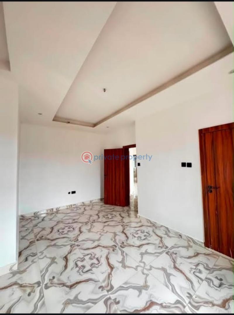 2 bedroom Block Of Flats For Sale Surulere Lagos - 4