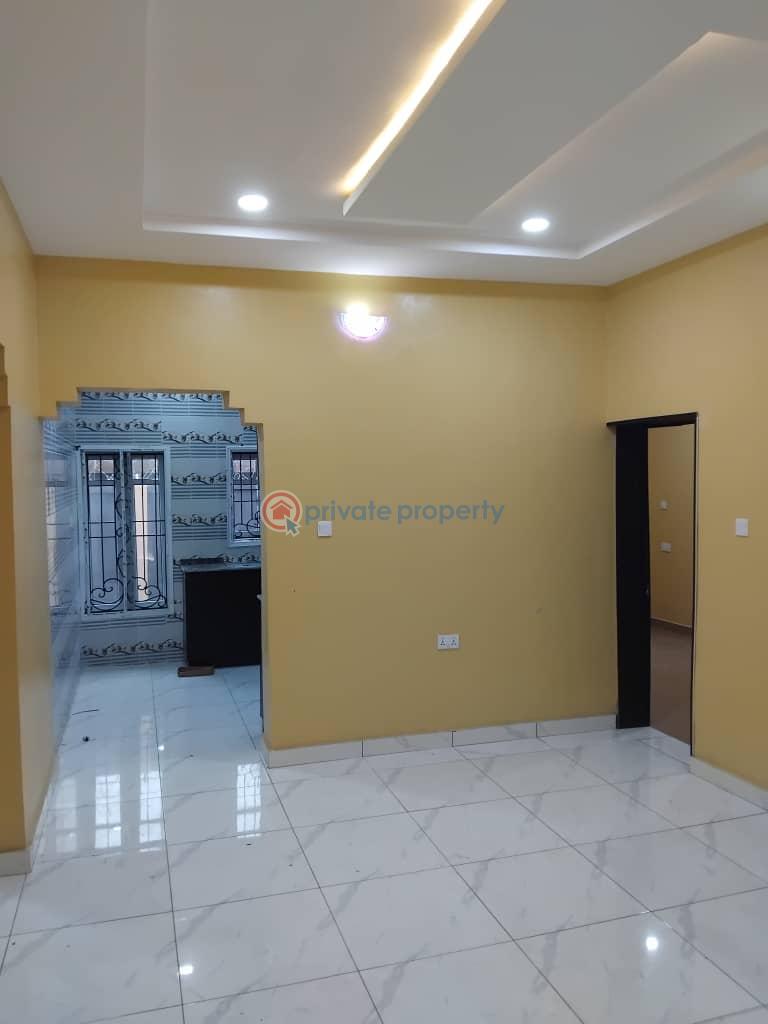 2 bedroom Block Of Flats For Rent Adegbayi Alakia Alakia Ibadan Oyo - 1