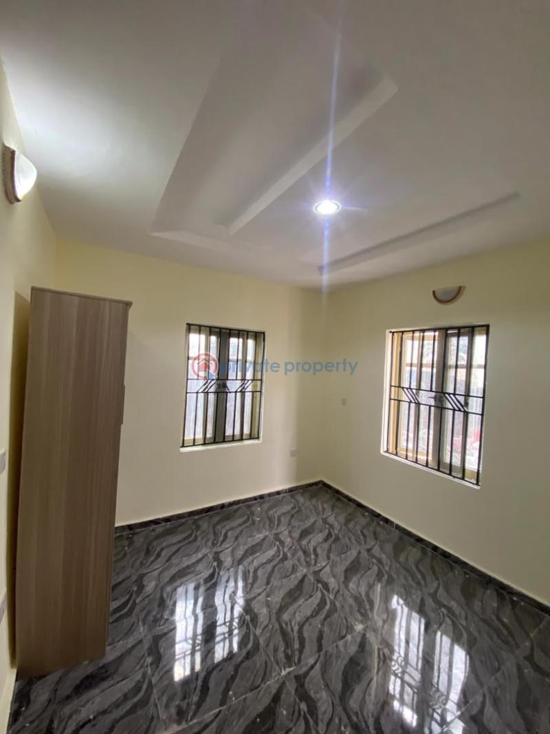 House For Rent @ First Laurel Soka Using Band A Light And Trekkable To Express. Ibadan Oyo - 3