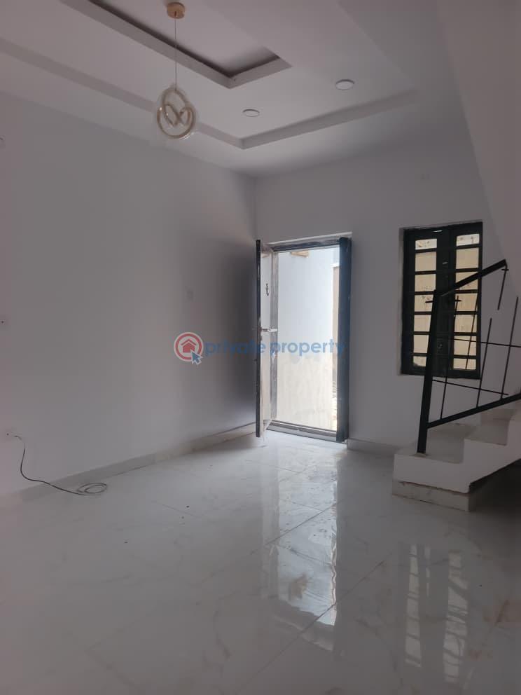 2 bedroom Duplex For Rent Golden Palace Less Than 2 Min Drive To Akala Express Akala Express Ibadan Oyo - 4