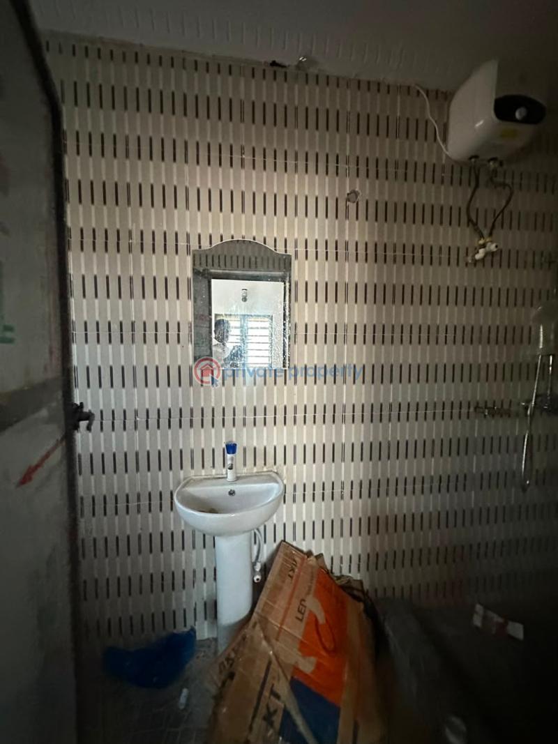 Flat & Apartment For Rent At Lemon Street Alalubosa Gra (phase 2) Alalubosa Ibadan Oyo - 15