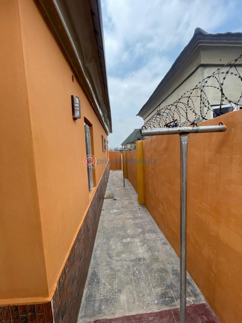 House For Rent At Faith Bible Church Area Iyana Olopa Akobo Ibadan Akobo Ibadan Oyo - 17