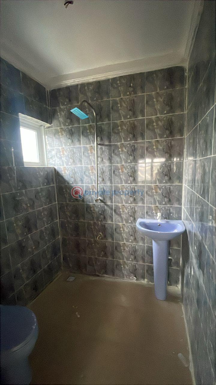 Newly built 2 bedroom flat - 5 2 bedroom Block Of Flats For Rent Behind Foodco Akala Express, Ibadan Akala Express Ibadan Oyo - 5