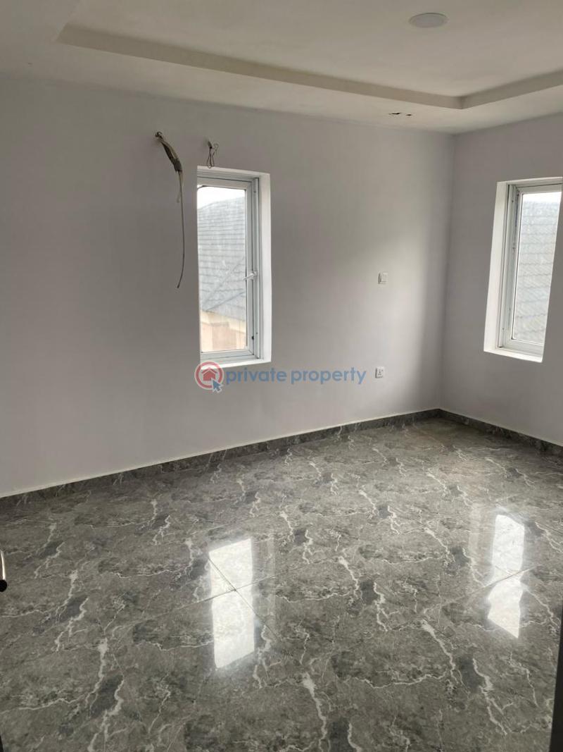 2 bedroom Flat & Apartment For Sale 48, Moleye Street Off Alagomeji Yaba Lagos - 2