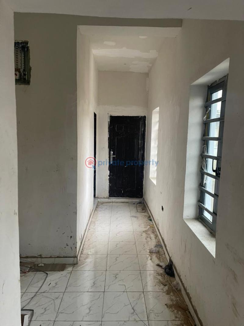 2 bedroom Block Of Flats For Rent Mende Maryland Lagos - 3