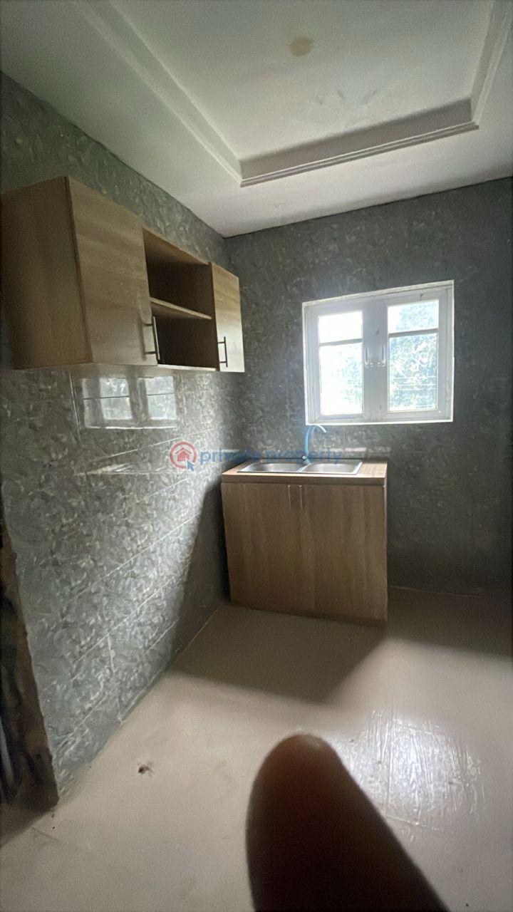 Newly built 2 bedroom flat - 4 2 bedroom Block Of Flats For Rent Behind Foodco Akala Express, Ibadan Akala Express Ibadan Oyo - 4