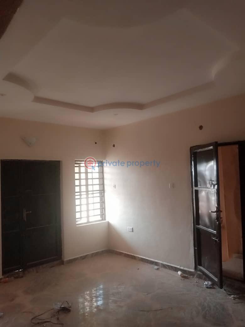2 bedroom Block Of Flats For Rent One Minute Drive To Elebu Express Akala Express Ibadan Oyo - 5