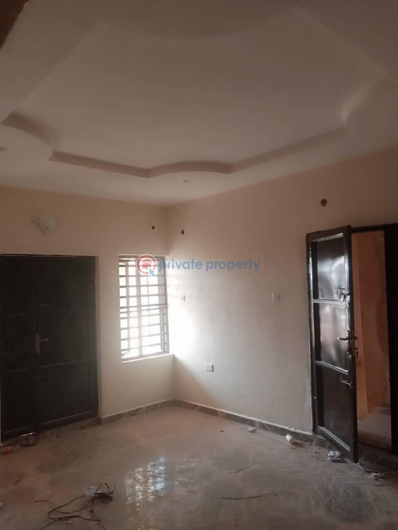 2 bedroom Block Of Flats For Rent One Minute Drive To Elebu Express Akala Express Ibadan Oyo - 8