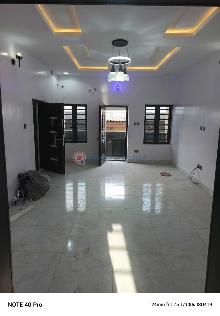 2 bedroom Block Of Flats For Rent  off Olufemi Street, By Ogunlana Drive, Surulere, Lagos Ogunlana Surulere Lagos - 0