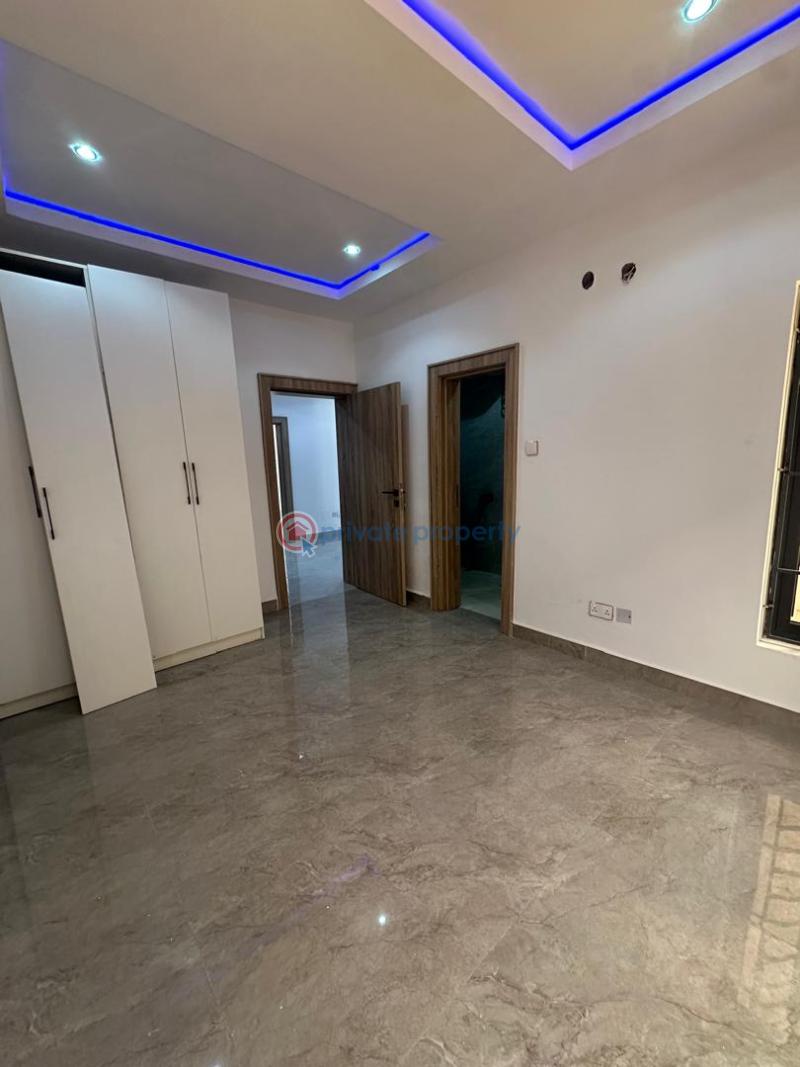 2 bedroom Block Of Flats For Rent Close To The Major Road Lugbe Abuja Phase 4  - 5