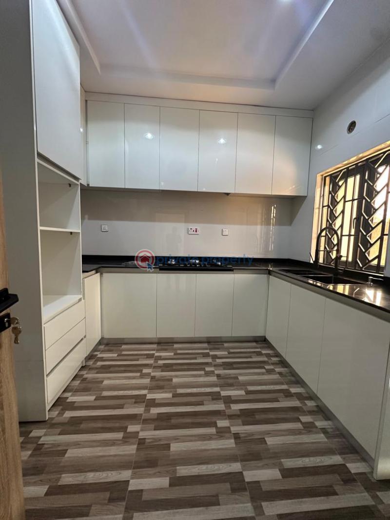 2 bedroom Block Of Flats For Rent Close To The Major Road Lugbe Abuja Phase 4  - 3