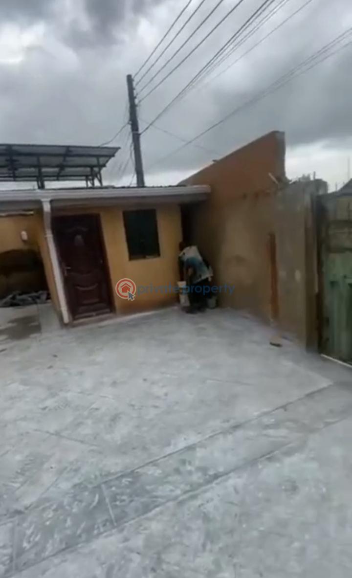 2 bedroom Flat & Apartment For Rent Soluyi Gbagada Lagos - 2