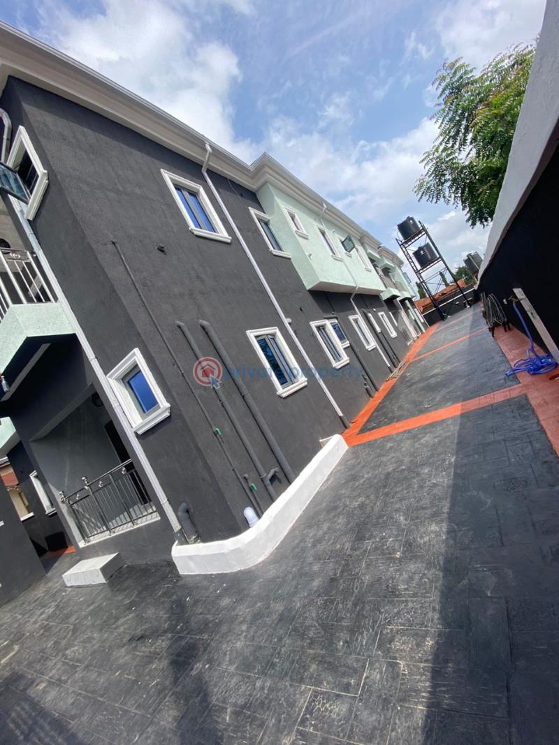 2 bedroom Block Of Flats For Rent Foodco Area, Akala Express Akala Express Ibadan Oyo