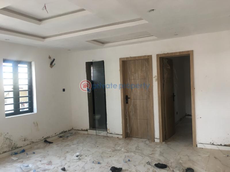 2 bedroom Flat & Apartment For Rent Off Bashua Road Onipanu Shomolu Lagos - 0