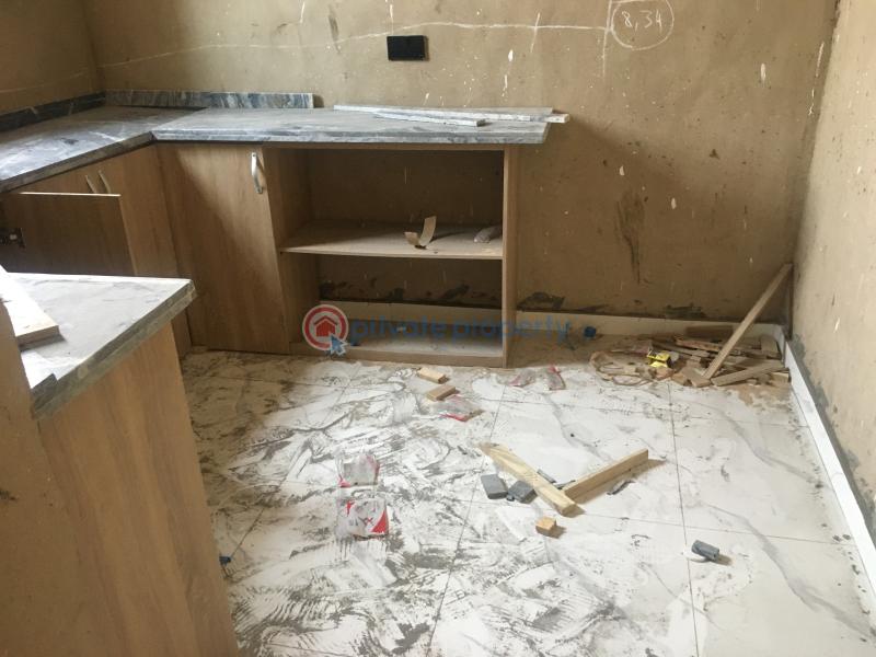 2 bedroom Flat & Apartment For Rent Off Bashua Road Onipanu Shomolu Lagos - 10
