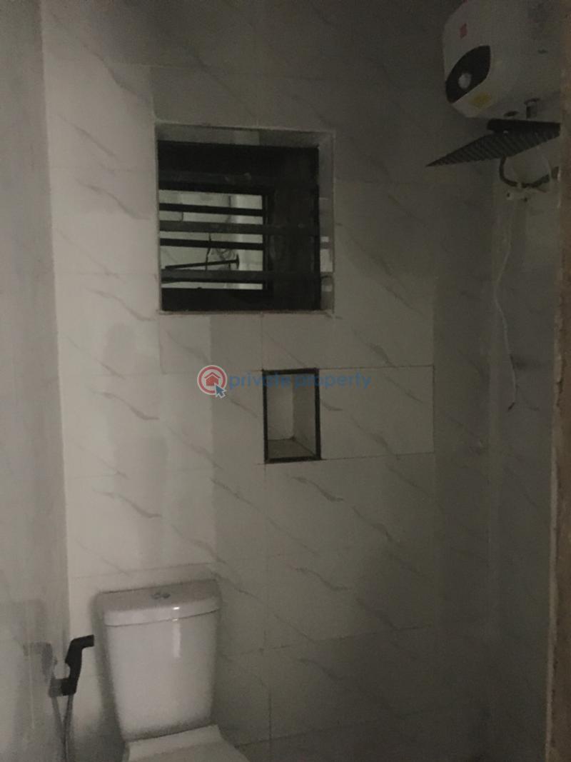 2 bedroom Flat & Apartment For Rent Off Bashua Road Onipanu Shomolu Lagos - 3