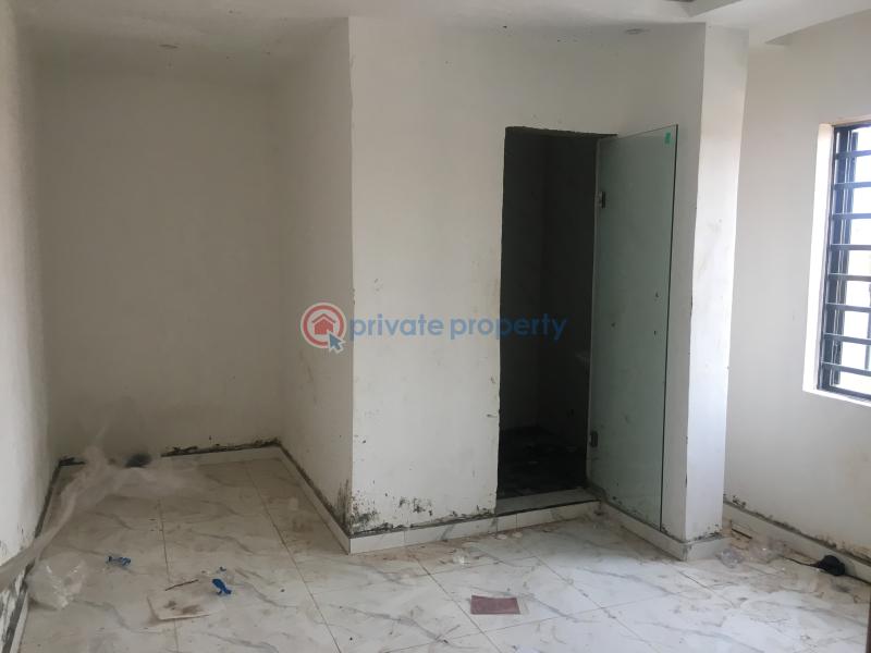 2 bedroom Flat & Apartment For Rent Off Bashua Road Onipanu Shomolu Lagos - 6