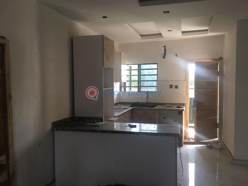 2 bedroom Block Of Flats For Rent Yabatech Gra Yaba Lagos - 1