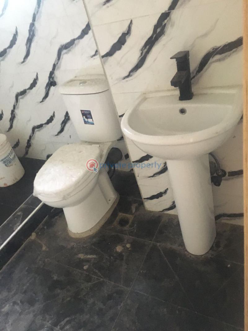 2 bedroom Block Of Flats For Rent Yabatech Gra Yaba Lagos - 8