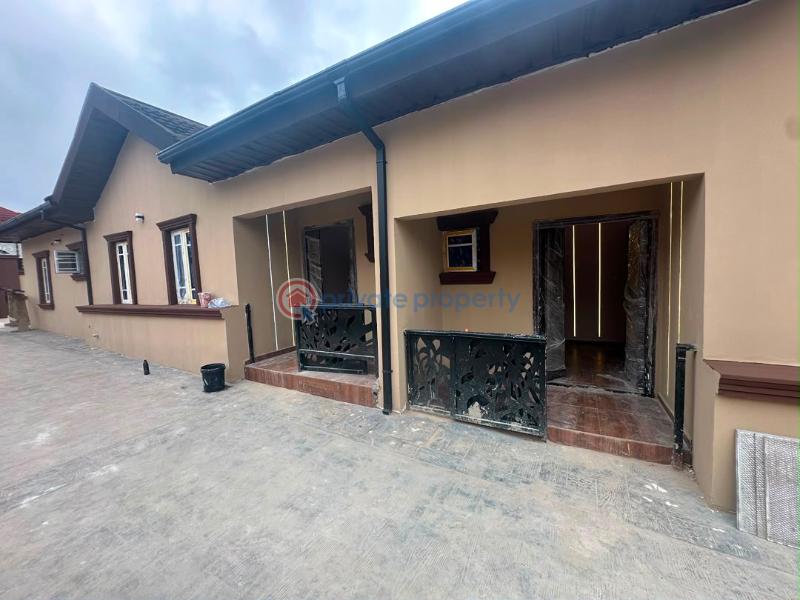 3 bedroom Block Of Flats For Rent Kolapo Ishola Akobo Ibadan Oyo - 2