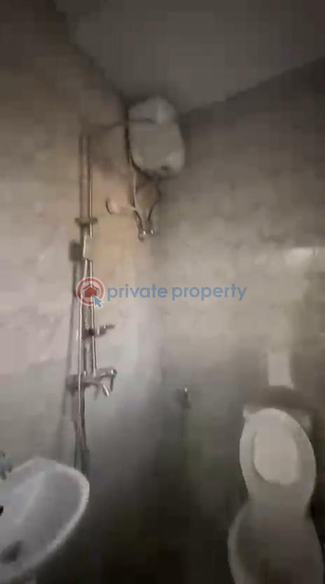 2 bedroom Block Of Flats For Rent Ijesha Surulere Lagos - 8