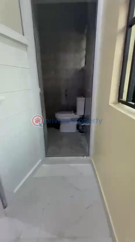 2 bedroom Block Of Flats For Rent Ijesha Surulere Lagos - 3