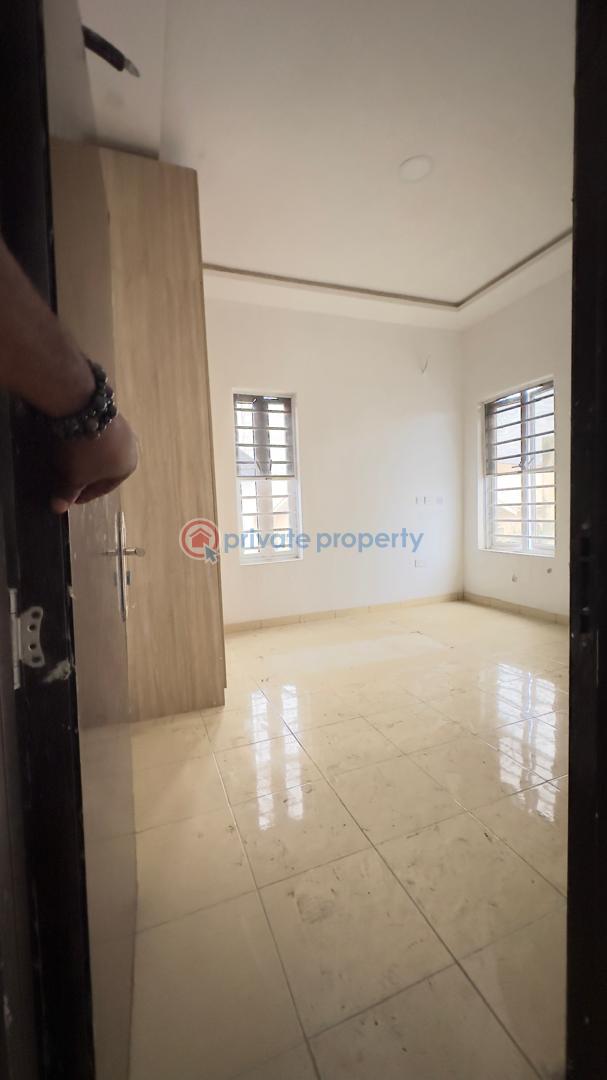 2 bedroom Block Of Flats For Rent Colony Osapa Lekki Lagos - 4