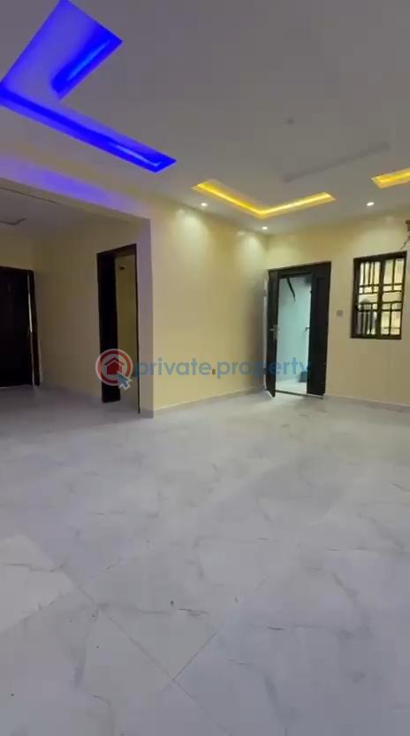 2 bedroom Block Of Flats For Rent Ijesha Surulere Lagos - 0