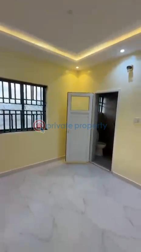 2 bedroom Block Of Flats For Rent Ijesha Surulere Lagos - 13
