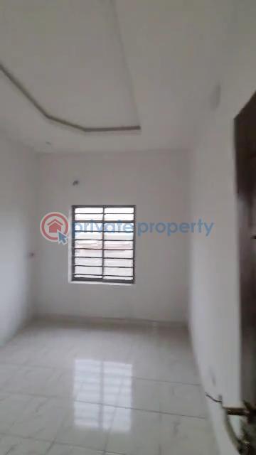 Newly built 2bedrm flat upstairs - 4 2 bedroom Block Of Flats For Rent Bawala Street Gbagada Phase 1 Lagos - 4