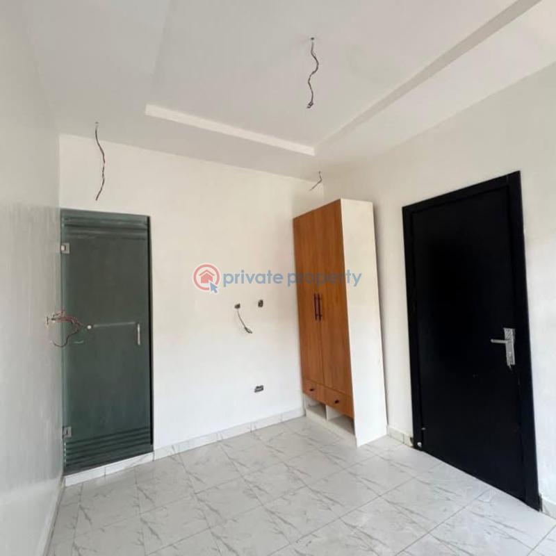 2 bedroom Flat & Apartment For Sale Gbagada Lagos - 8