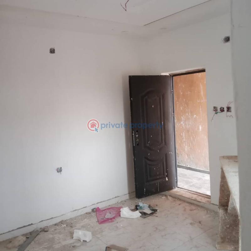 2 bedroom Block Of Flats For Rent Mende Maryland Lagos - 2